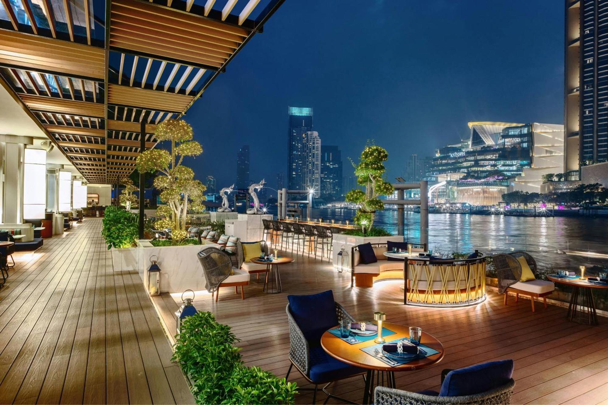 Royal Orchid Sheraton Riverside Hotel Bangkok Kültér fotó The Deck at U Sathorn